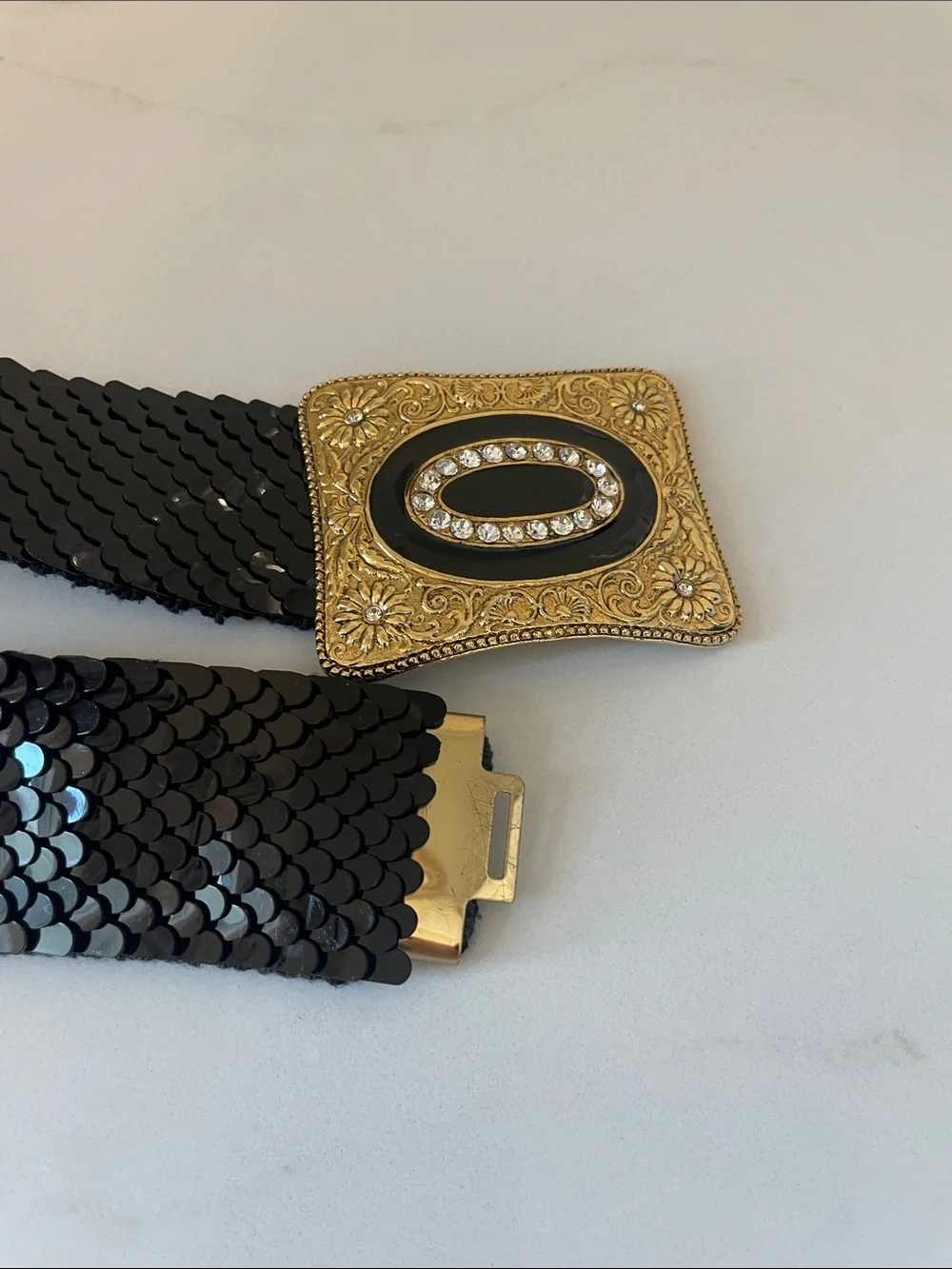 VTG 80’s Glamour Rhinestone Inlay Black Cabochon Metal Scale Stretch Belt